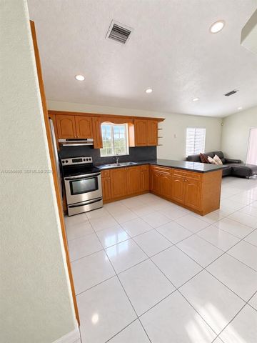 8010 NW 186th Terrace, Hialeah, FL 33015