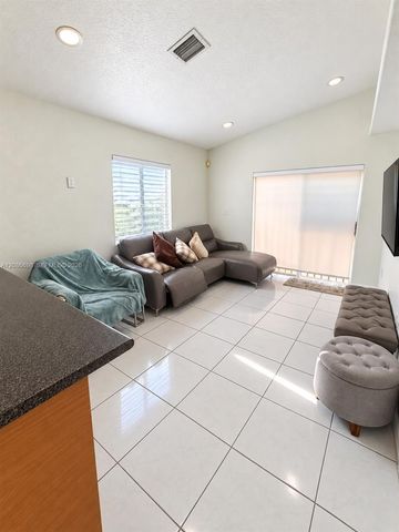 8010 NW 186th Terrace, Hialeah, FL 33015