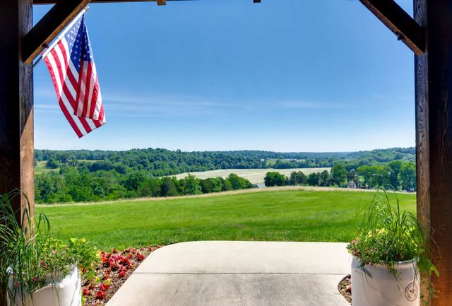 1397 Westfield Rd, Dickson, TN 37055