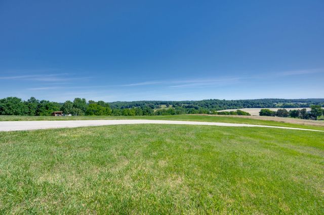 1397 Westfield Rd, Dickson, TN 37055