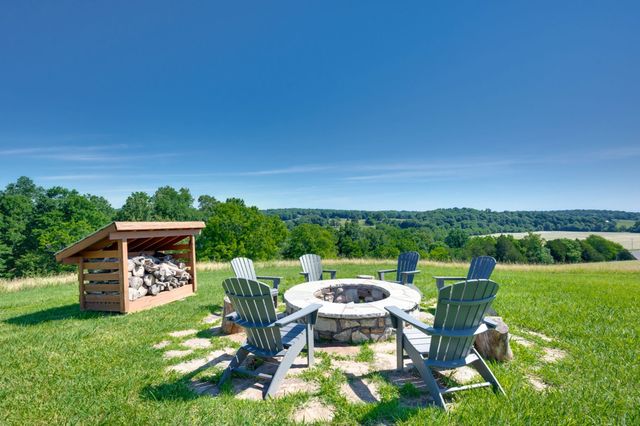 1397 Westfield Rd, Dickson, TN 37055