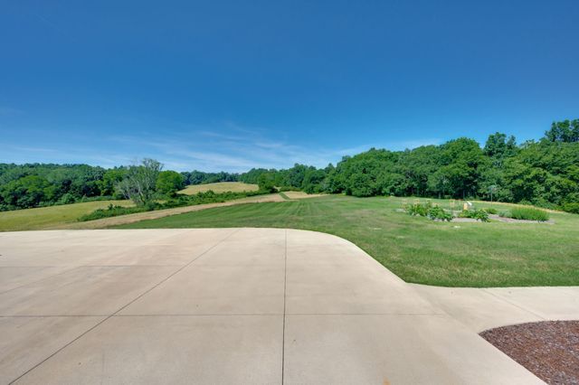 1397 Westfield Rd, Dickson, TN 37055