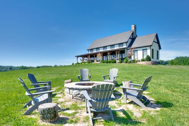 1397 Westfield Rd, Dickson, TN 37055