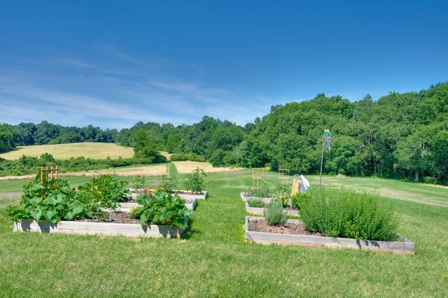 1397 Westfield Rd, Dickson, TN 37055