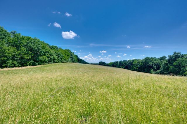 1397 Westfield Rd, Dickson, TN 37055