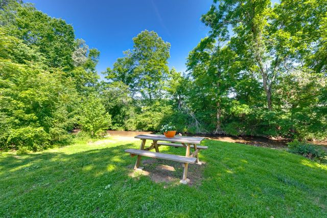 1397 Westfield Rd, Dickson, TN 37055