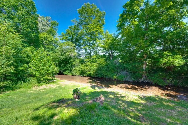 1397 Westfield Rd, Dickson, TN 37055