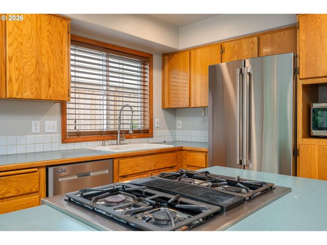 10905 Se HENDERSON St, Portland, OR 97266