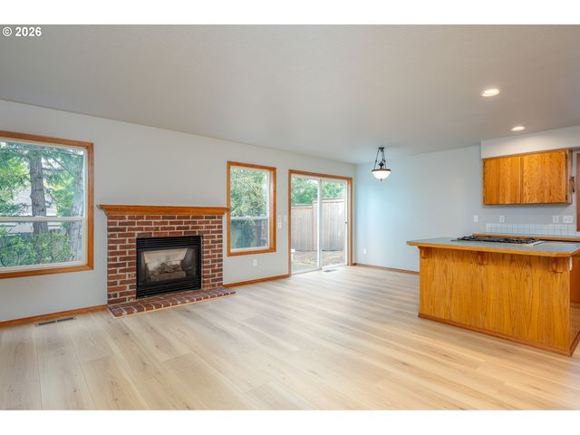 10905 Se HENDERSON St, Portland, OR 97266