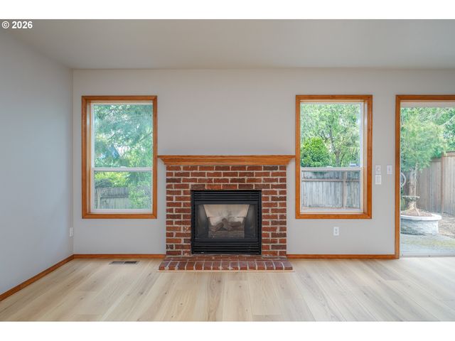 10905 Se HENDERSON St, Portland, OR 97266