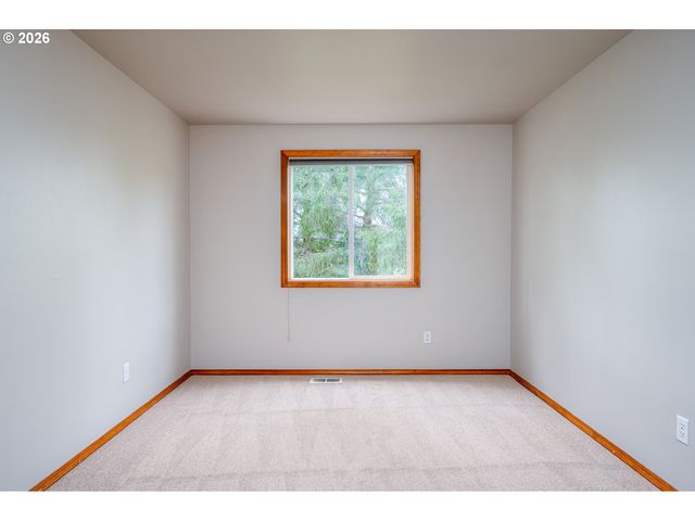 10905 Se HENDERSON St, Portland, OR 97266