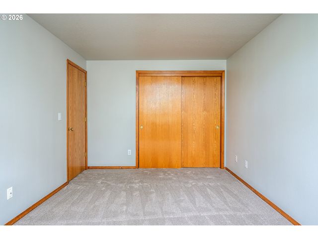 10905 Se HENDERSON St, Portland, OR 97266