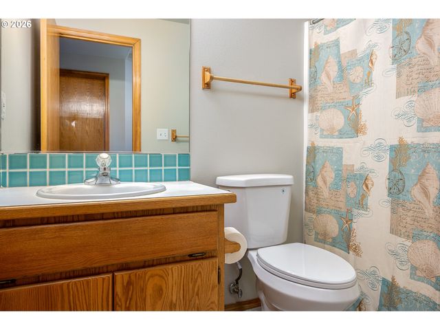 10905 Se HENDERSON St, Portland, OR 97266
