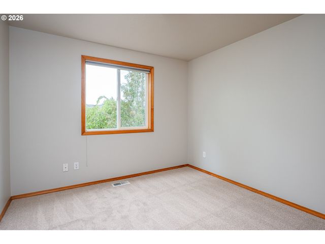 10905 Se HENDERSON St, Portland, OR 97266