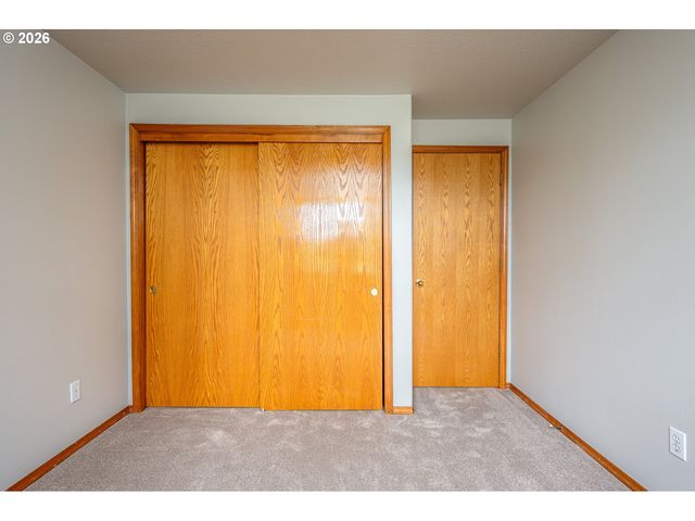 10905 Se HENDERSON St, Portland, OR 97266