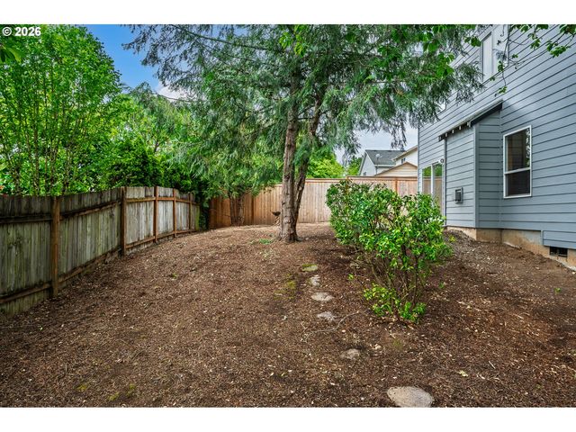 10905 Se HENDERSON St, Portland, OR 97266
