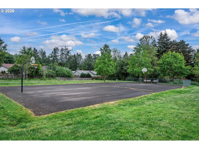 10905 Se HENDERSON St, Portland, OR 97266