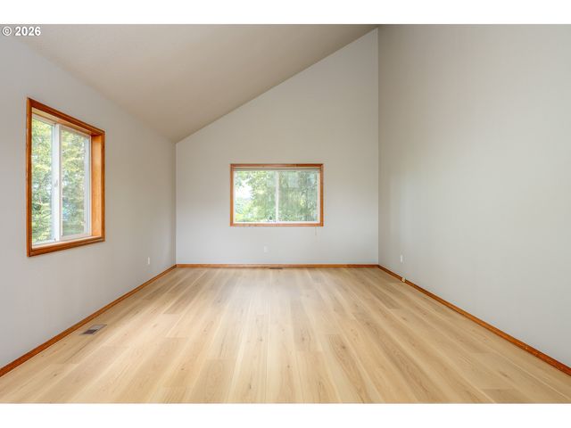 10905 Se HENDERSON St, Portland, OR 97266