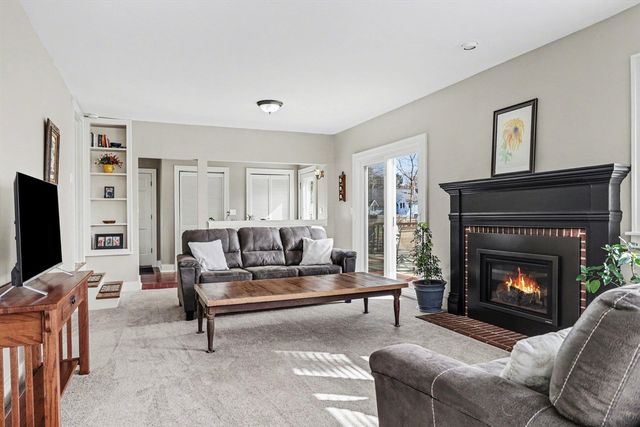 320 N Division Street, Marshall, MI 49068