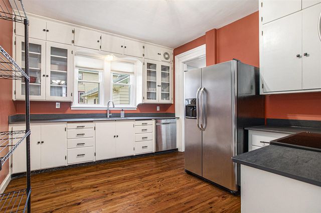 320 N Division Street, Marshall, MI 49068