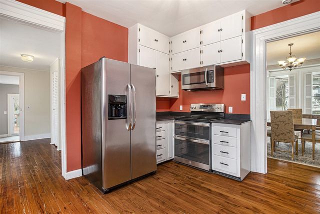 320 N Division Street, Marshall, MI 49068