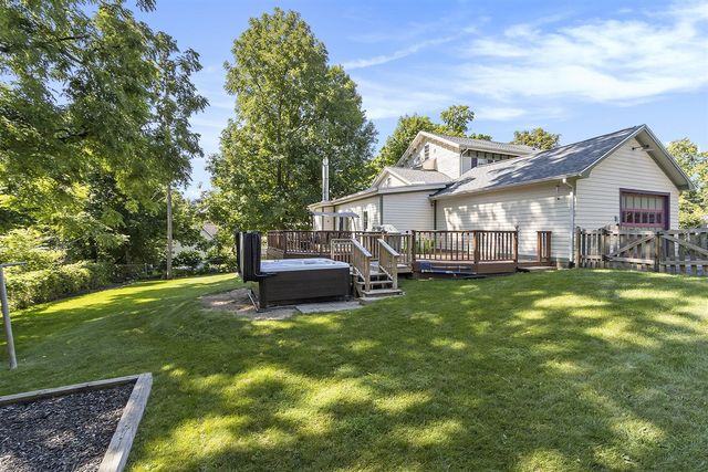 320 N Division Street, Marshall, MI 49068