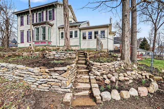 320 N Division Street, Marshall, MI 49068