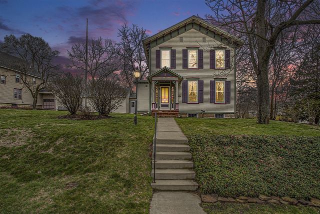 320 N Division Street, Marshall, MI 49068