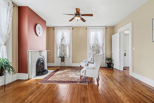 320 N Division Street, Marshall, MI 49068