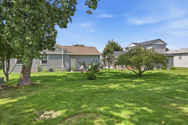 1222 Phoenix DRIVE, Waukesha, WI 53186