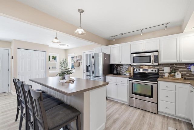 1222 Phoenix DRIVE, Waukesha, WI 53186