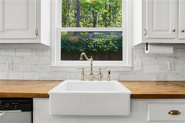 297 Breeze Hill Lane, Canton, GA 30114