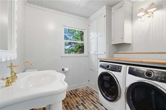 297 Breeze Hill Lane, Canton, GA 30114