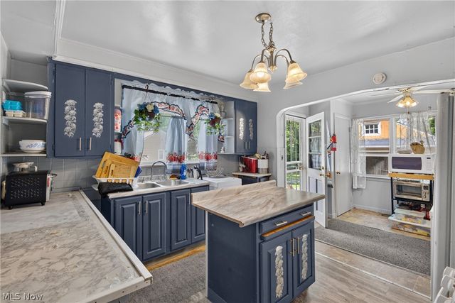 4724 Green Road, Warrensville Heights, OH 44128
