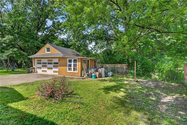 4724 Green Road, Warrensville Heights, OH 44128
