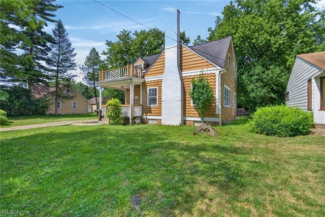 4724 Green Road, Warrensville Heights, OH 44128