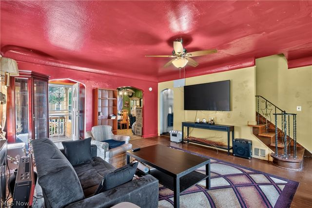 4724 Green Road, Warrensville Heights, OH 44128