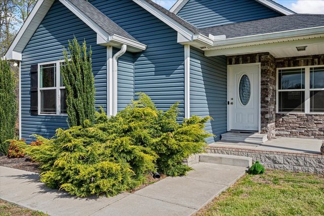 1689 Taurus Farm Rd, Lafayette, TN 37083