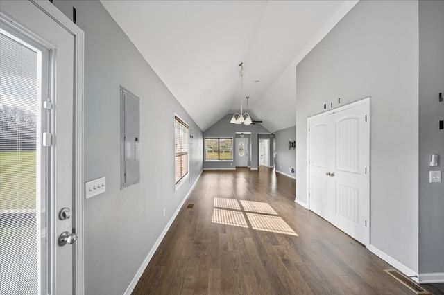 1689 Taurus Farm Rd, Lafayette, TN 37083