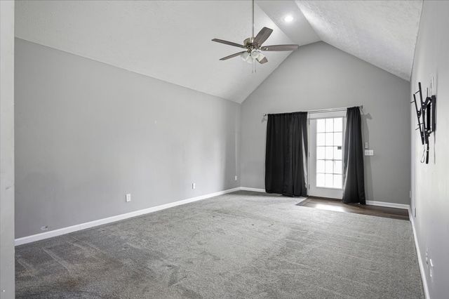 1689 Taurus Farm Rd, Lafayette, TN 37083