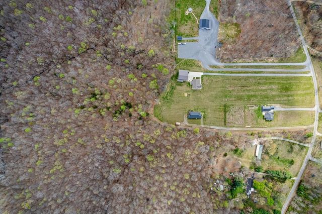 1689 Taurus Farm Rd, Lafayette, TN 37083