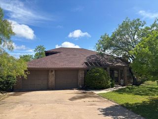 104 Edinburgh Road, San Angelo, TX 76901