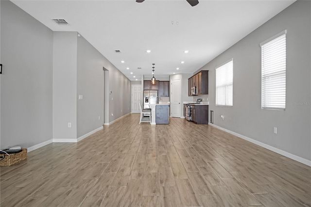 183 ARLINGTON SQUARE COURT, Haines City, FL 33844