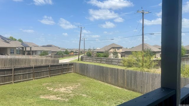 7180 Quarter Moon, Converse, TX 78109