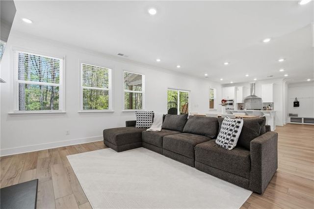 143 Meadow View Loop, Dallas, GA 30132