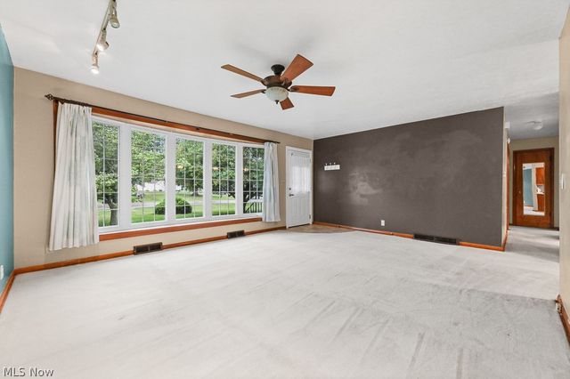 5260 Huckleberry Street NW, North Canton, OH 44720