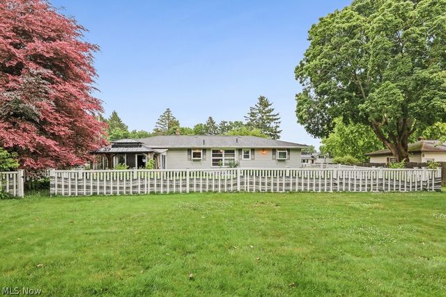 5260 Huckleberry Street NW, North Canton, OH 44720