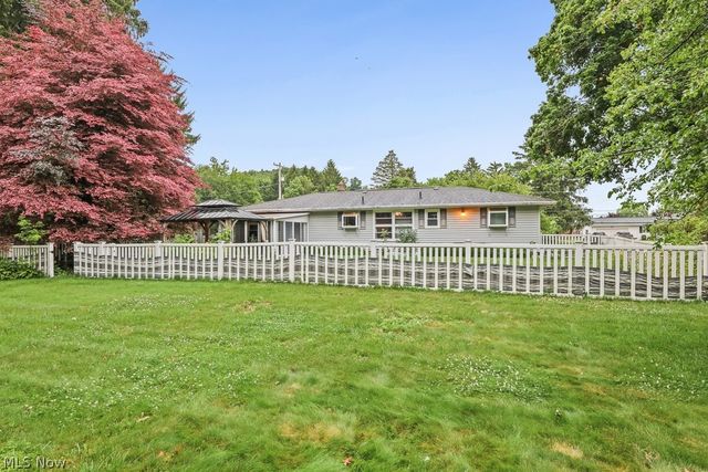 5260 Huckleberry Street NW, North Canton, OH 44720