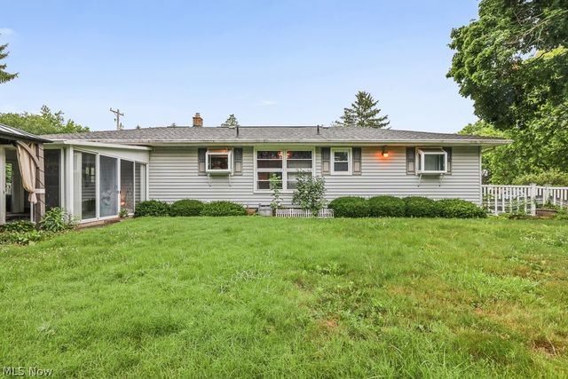 5260 Huckleberry Street NW, North Canton, OH 44720
