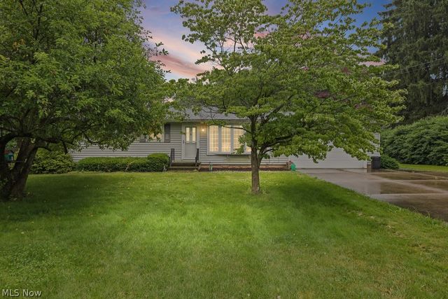 5260 Huckleberry Street NW, North Canton, OH 44720